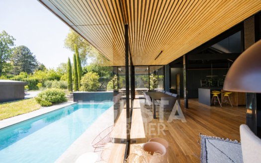 Villa moderne avec piscine à Annecy-le-Vieux