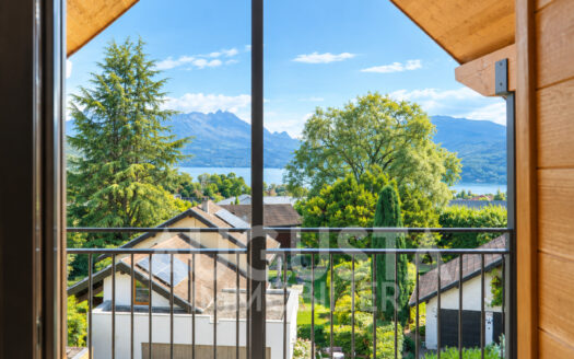 Maison contemporaine avec vue lac à Annecy-le-Vieux